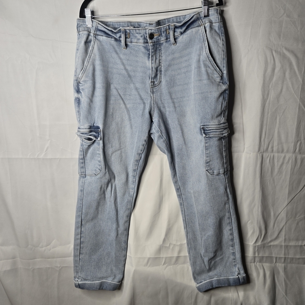 Size 16 Vigoss Light Denim Cargo Jeans W Tacked Cuffed Bottoms Super Cute EUC